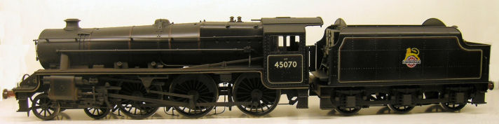 BR early crest Black Five (early version with combine topfeed dome with rivetted tender)